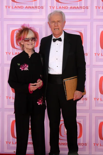 Shelley Fabares, Mike Farrell — Stockfoto