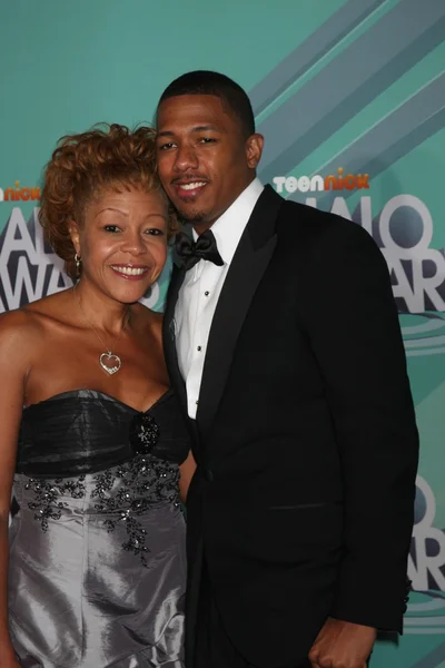 Beth Hackett Nick Cannon —  Fotos de Stock