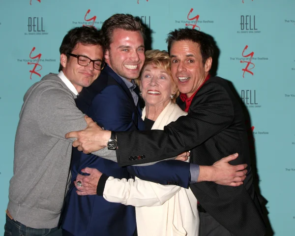 Greg rikaart, billy miller, cooper jeanne, christian leblanc —  Fotos de Stock