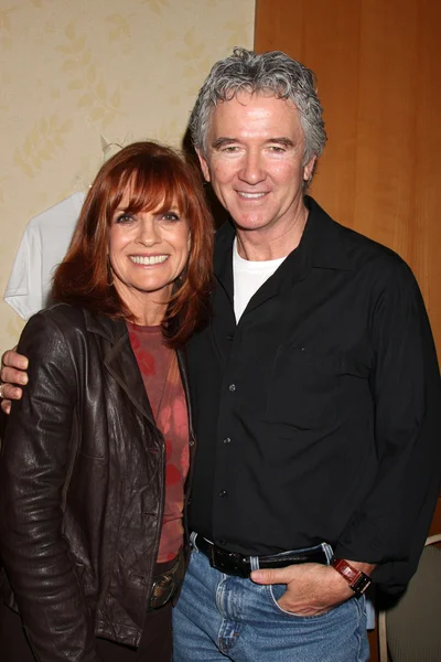 Linda Gray y Patrick Duffy — Foto de Stock