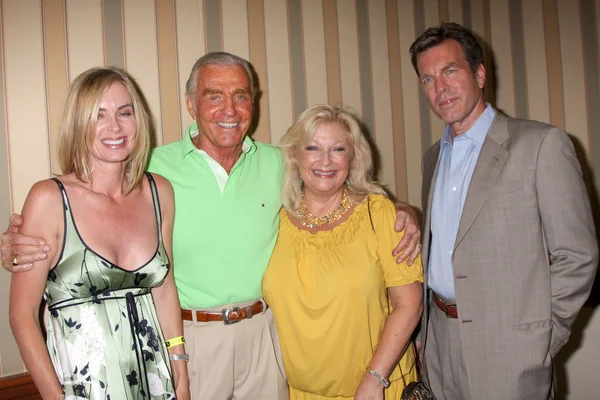 Eileen Davidson, Jerry Douglas, Beth Maitland, idealna Peter Bergman — Zdjęcie stockowe