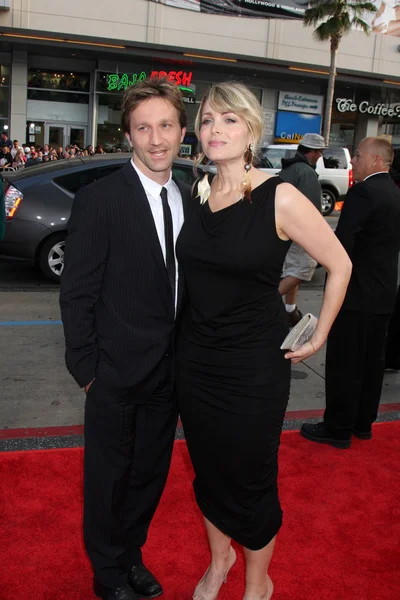 Breckin Meyer & esposa Deborah Kaplan — Foto de Stock