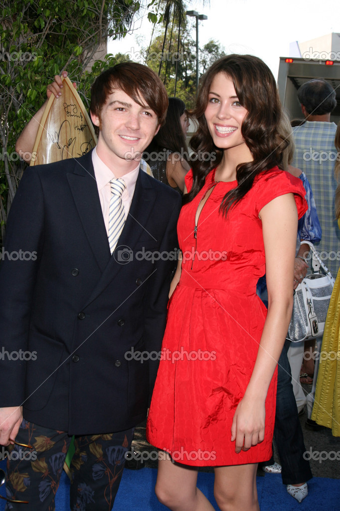 Drake Bell And Vanessa Hudgens