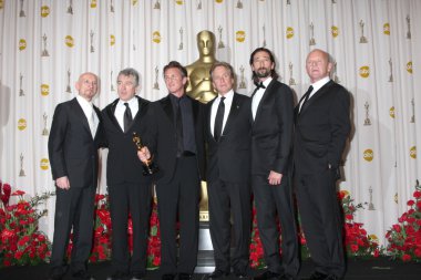 Efendim ben kingsley, robert de Niro, sean penn, michael douglas, adrien brody, efendim anthony hopkins