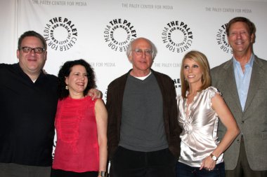 Jeff garlin, susie essman, larry david, cheryl hines ve einstein bob