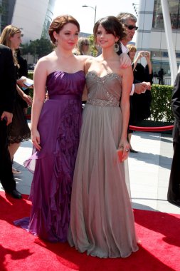 Jennifer taş, selena gomez