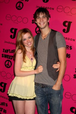 Molly burnett ve casey deidrick
