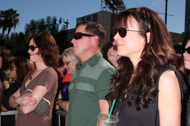 Jorja Fox, George Eads ve Liz Vassey