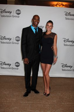 Mehcad Brooks ve konuk