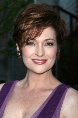 Carolyn hennesy