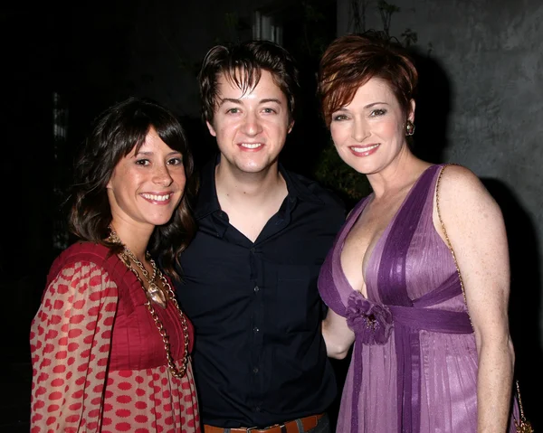 Kimberly McCullough, Bradford Anderson and Carolyn Hennesy — Stock Photo, Image
