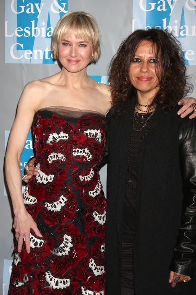 Renee zellweger i linda perry — Zdjęcie stockowe