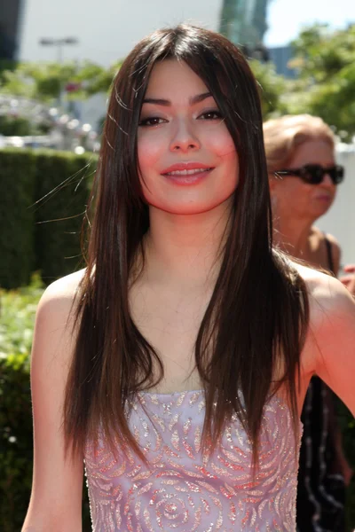 Miranda Cosgrove — Photo