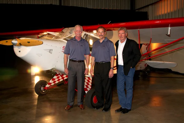 Captain Chesley "Sully" Sullenberger, Jeff Skiles, & Harrison Ford — Stock Photo, Image