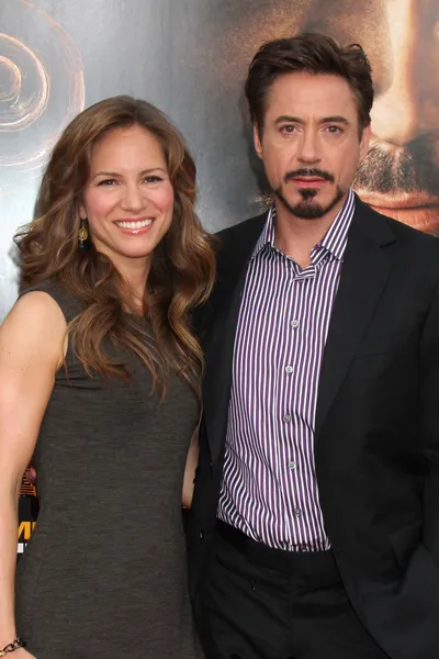 Robert Downey Jr y su esposa Susan — Foto de Stock