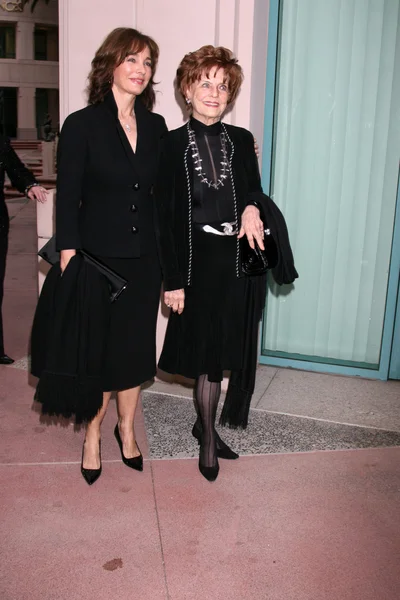 Anne bogenschützin und ihre mutter marjorie lord — Stockfoto