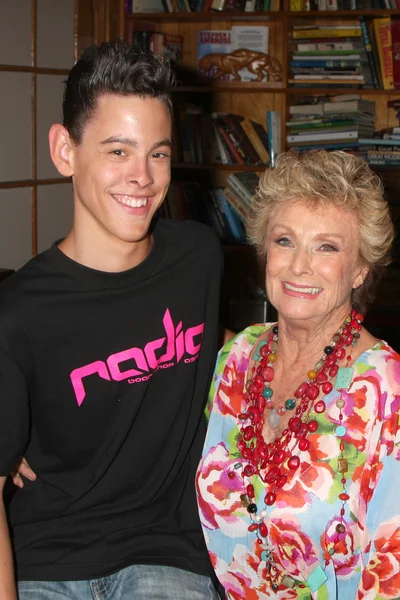 Zach Cumer, Cloris Leachman — Zdjęcie stockowe