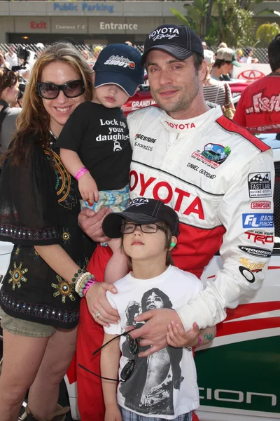 Rachel Marcus Goddard, Daniel Goddard, Hijos Sebastian & Ford — Foto de Stock