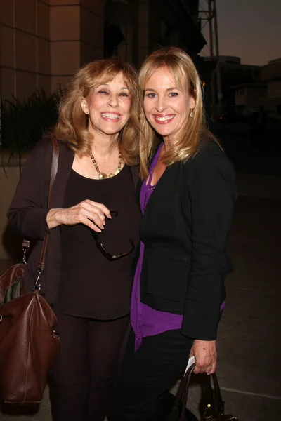 Denise Alexander, Genie Francis —  Fotos de Stock