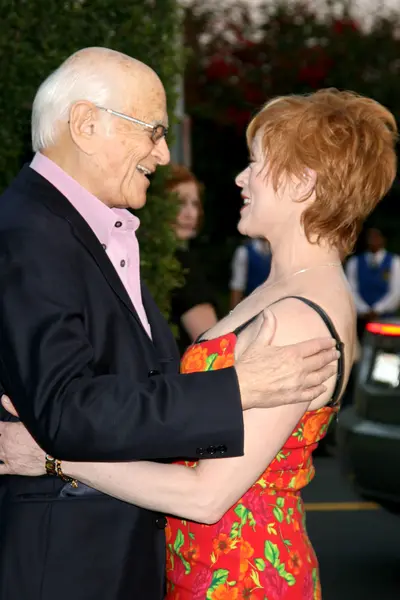Norman Lear, Frances Fisher — Stock Photo, Image
