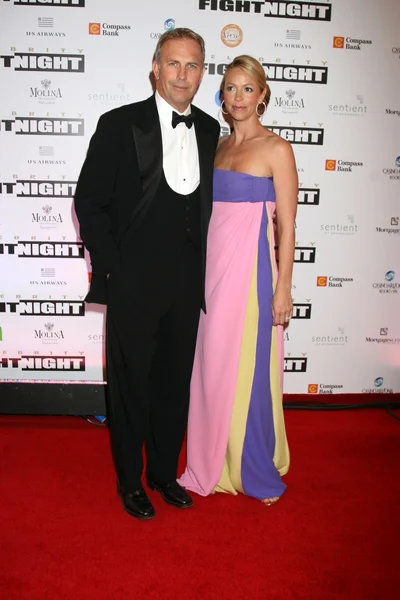 Kevin Costner & Mulher Christine — Fotografia de Stock