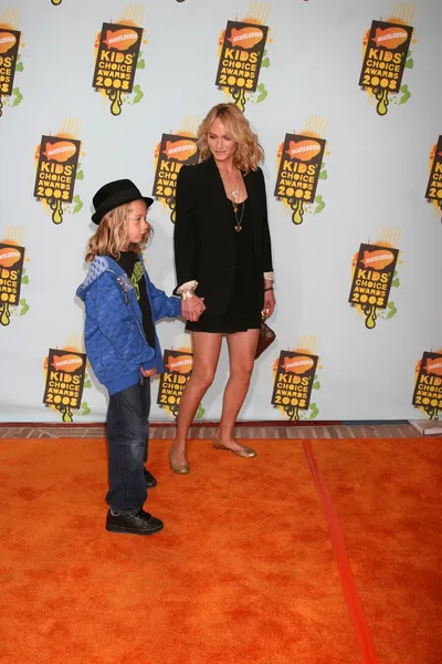 Amber Valetta and Son — Stock Photo, Image