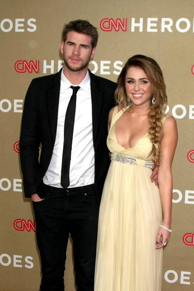Liam Hemsworth, Miley Cyrus — Zdjęcie stockowe