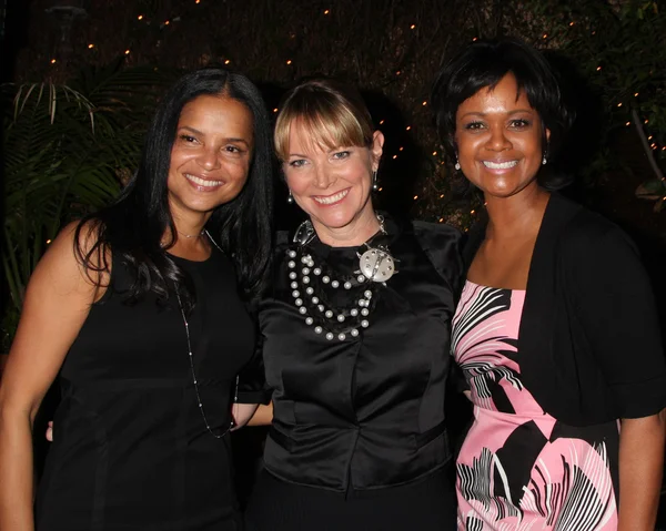 Victoria rowell, maria arena bell & tonya lee williams — Stockfoto