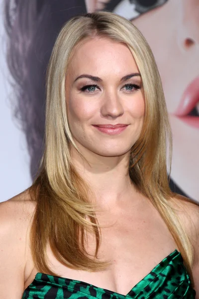 伊冯娜 strahovski — 图库照片