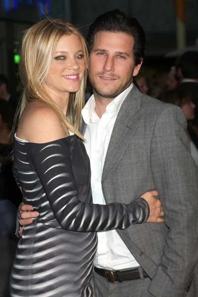 Amy Smart and Tom Malloy — Stock Photo, Image