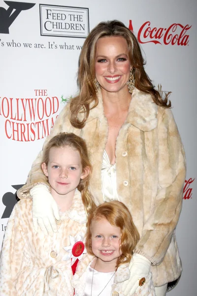 Melora Hardin, Filles Rory, Piper — Photo