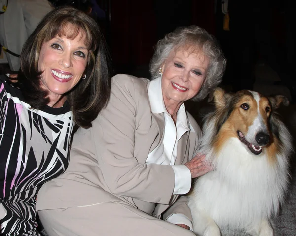 Kate Linder, June Lockhart y Lassie — Foto de Stock
