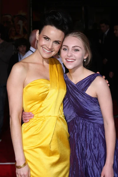 Carla Gugino & Annasophia Robb — Stockfoto