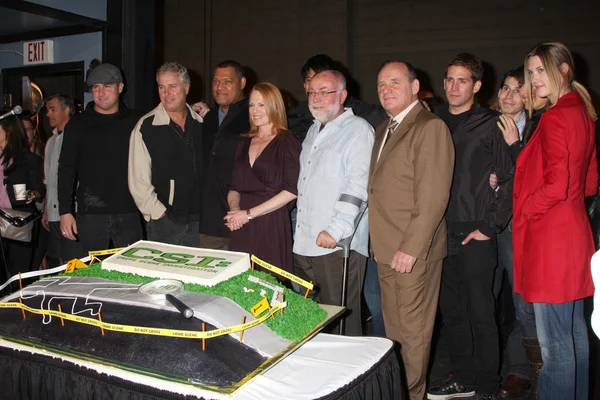 The Cast of CSI including Lawrence Fishburne, William Petersen, and Marg Helgenberger — Stock Photo, Image