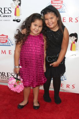Daniella Baltodano ve Madison De La Garza
