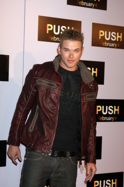 Kellan lutz