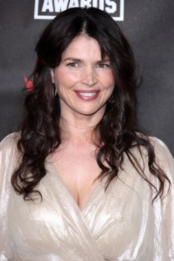 Julia Ormond