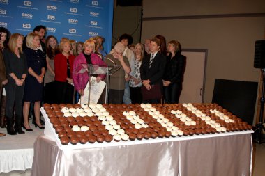 Kathryn joosten, kalın & güzel dökme, brad bell ile