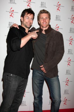 Michael Muhney ve Thad Luckinbill