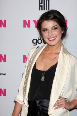 Shenae Grimes