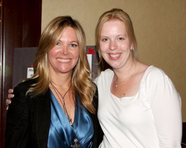 Maria Bell, Angelique de Vries