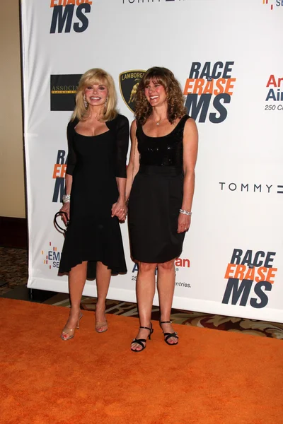 Loni Anderson e la figlia Deidra Hoffman — Foto Stock