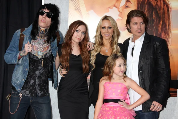 Tish & Billy Ray Cyrus, & Familia excepto Miley —  Fotos de Stock