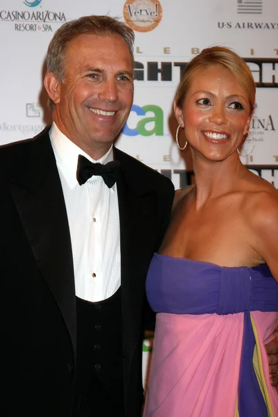 Kevin Costner & Wife Christine — Stock Photo, Image