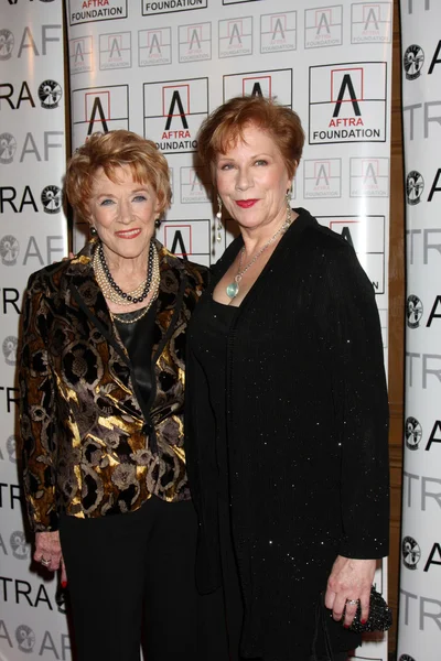 Jeanne Cooper & Roberta Reardon — Fotografia de Stock