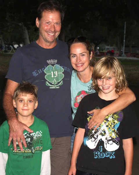 Michael Sabatino, Crystal Chappell, with sons Jacob (Older) and Dylan (youn — Stock Photo, Image