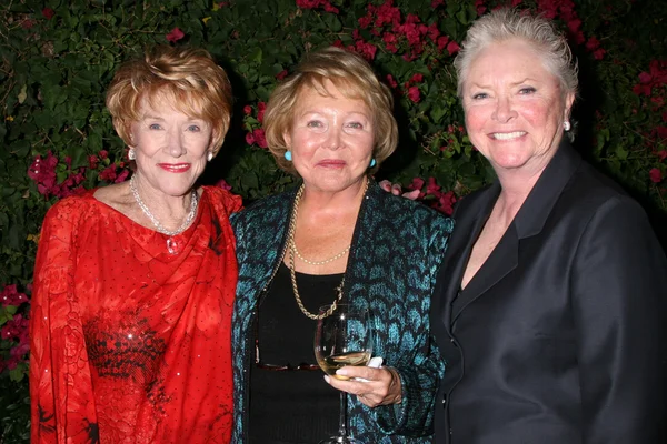 Jeanne Cooper, Lee Bell & Susan Flannery — Stock Photo, Image