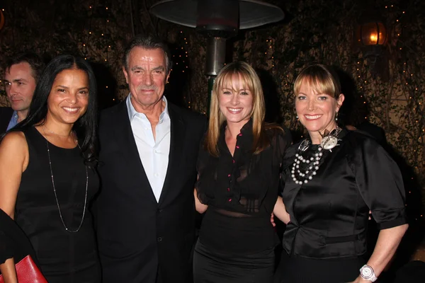 Victoria rowell, eric braeden, jennifer o'dell i maria arena dzwon — Zdjęcie stockowe