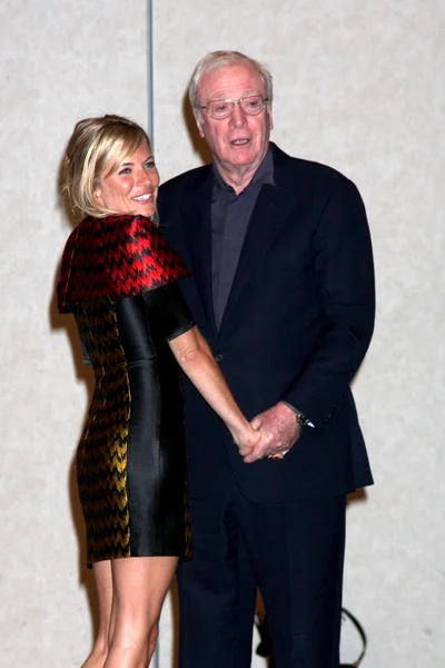 Michael Caine and Sienna Miller — Stock Photo, Image