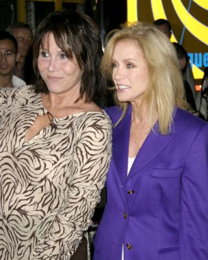 Donna Mills ve Michelle Lee